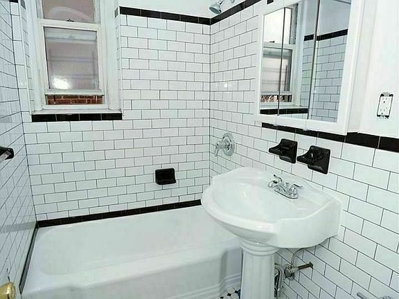 5th image of 746 Lincoln Pl #1C