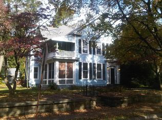 516 Thomas St, Stroudsburg, PA 18360