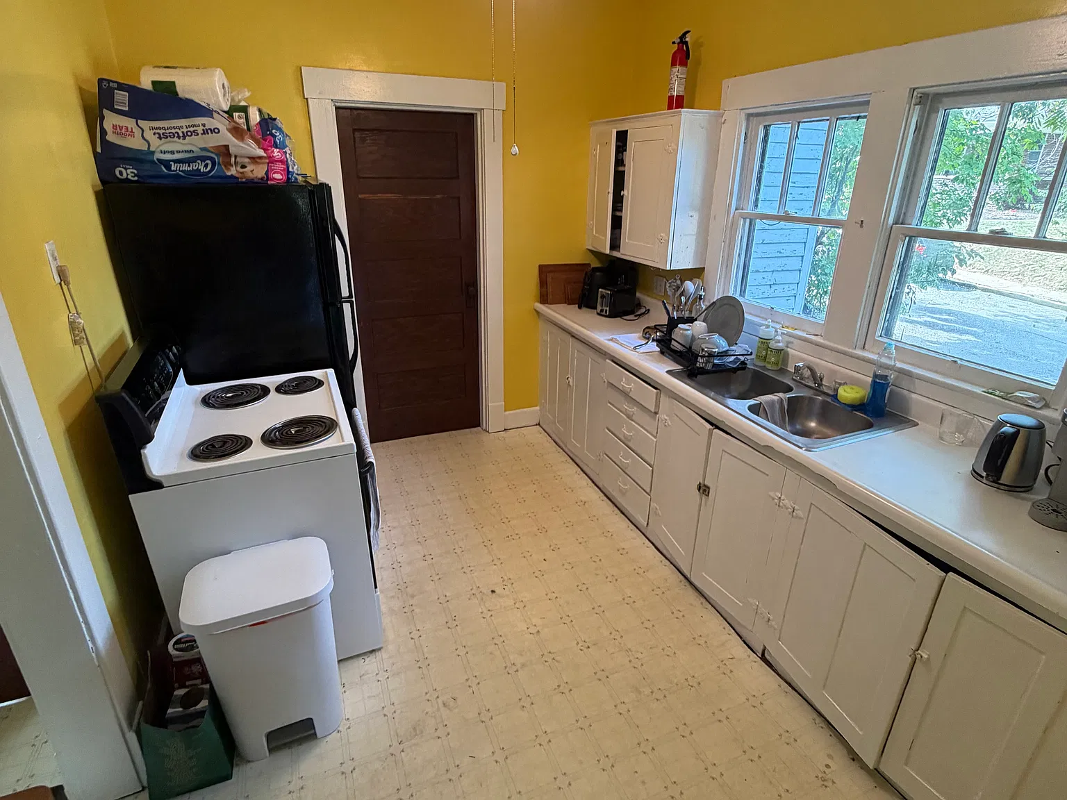 5 bed, 2800 sqft, $4,750 — Photo 4