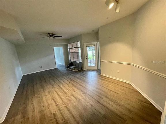 4th image of 5530 Metrowest Blvd Unit 11