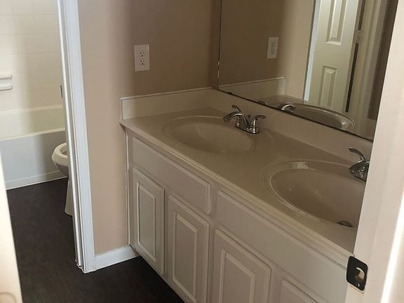 5th image of 9107 Huckinston Ct