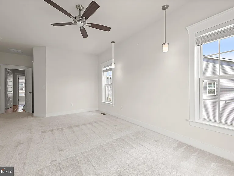 212 Upper Brook Ter — Photo 23