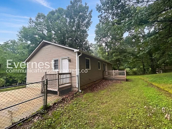 198 Poplar Point Dr — Photo 17