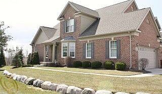 4th image of 44837 Broadmoor Cir S
