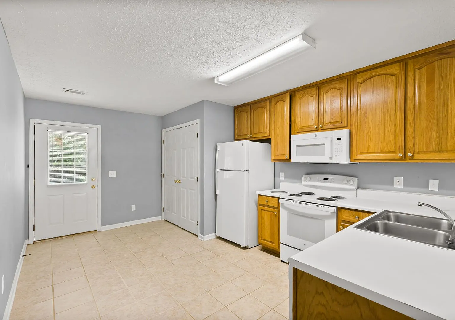 Now Available! 3 Bed 3 Bath Duplex — Photo 2