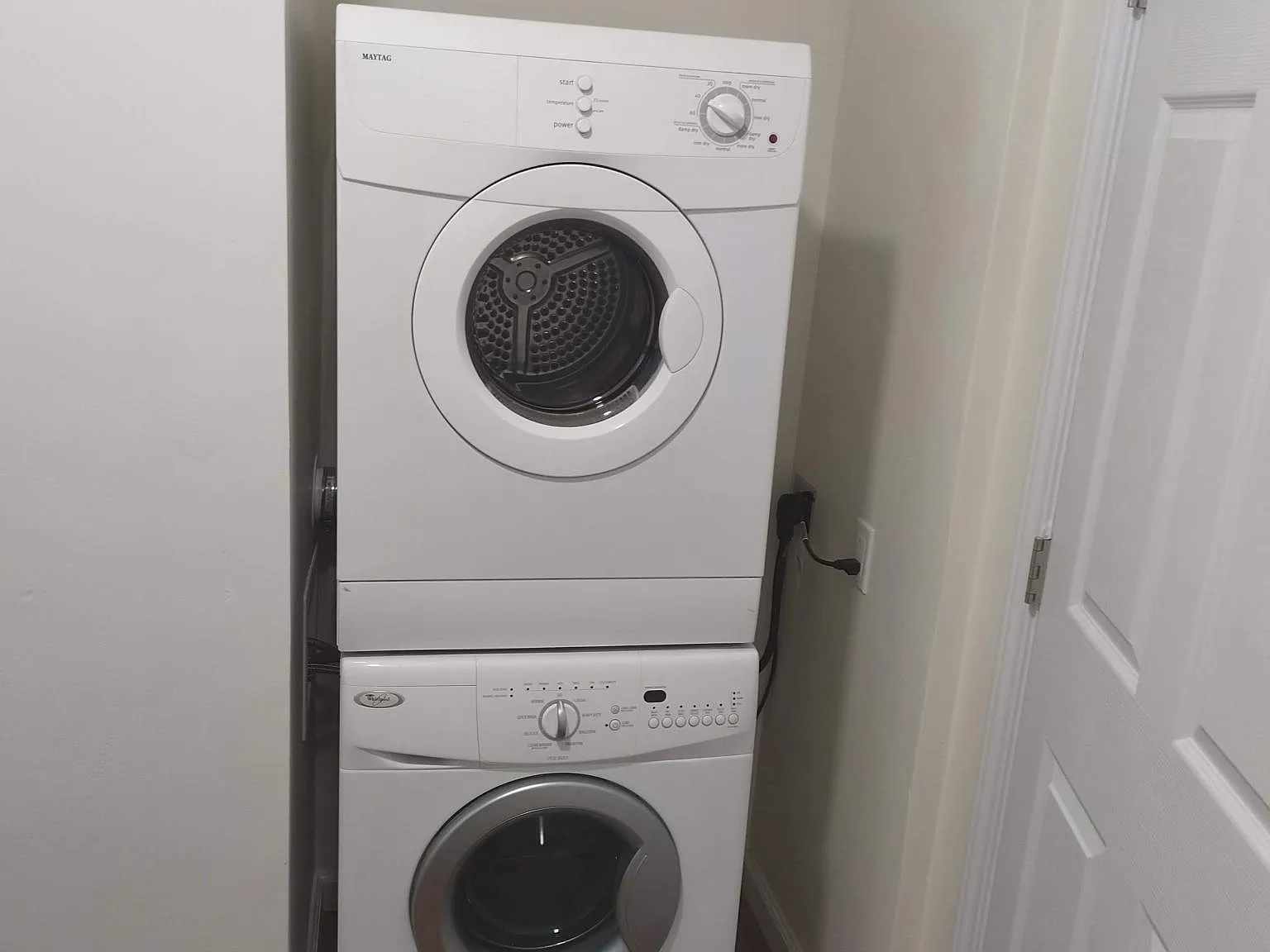 3 bed, 1002 sqft, $1,800 — Photo 3