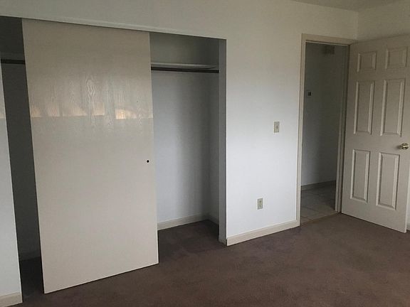 5th image of 730 Hornet Dr