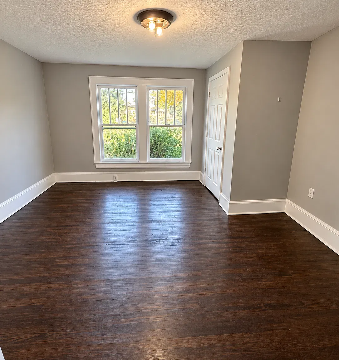 211 Oakwood Street - A — Photo 4