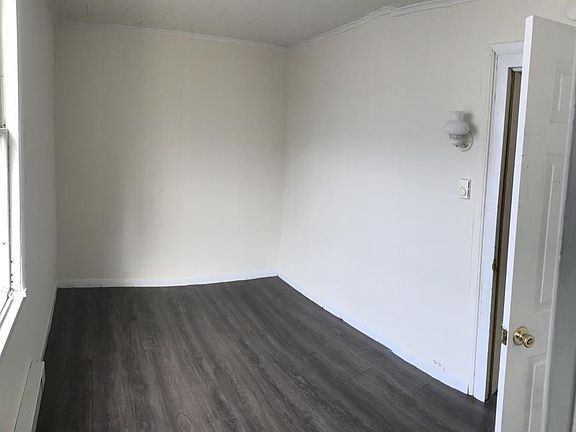 2nd image of 203 W 6th St #14112935