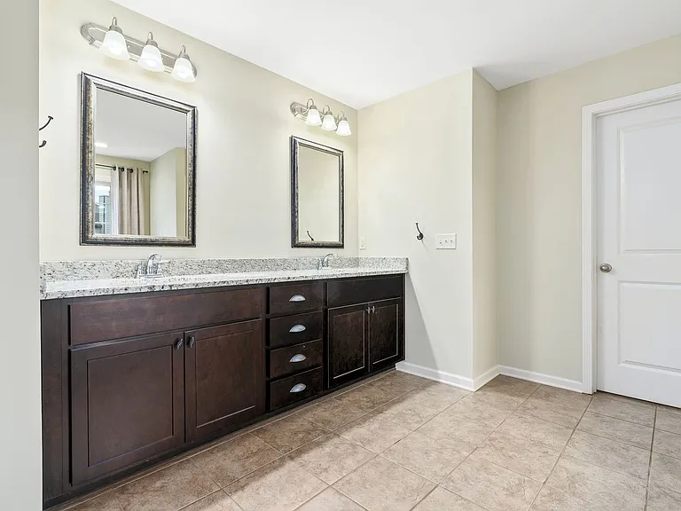 2904 Ashley Ln — Photo 16