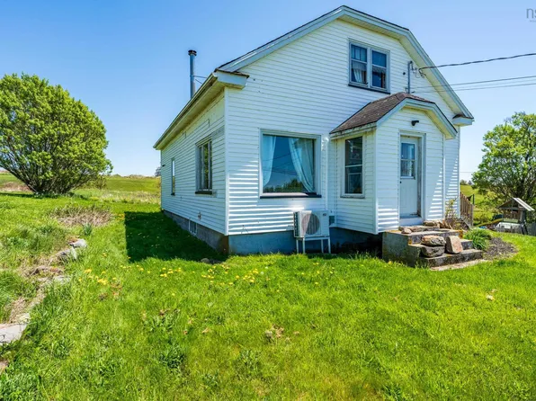 1614 Main Shore Rd, Yarmouth, NS B5A 5K9