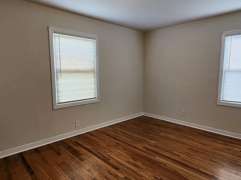 1720 Oregon Dr — Photo 11