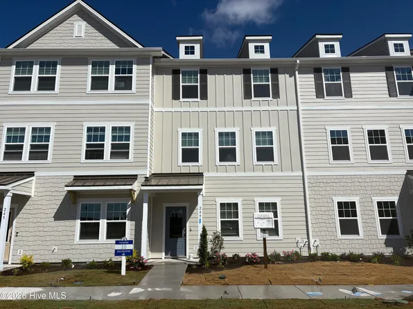 249 Pelican Flight Loop, Wilmington, NC 28412