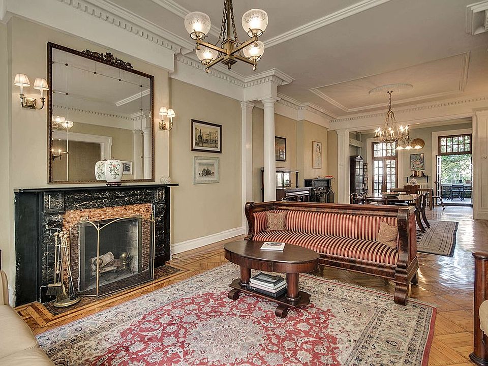 1st image of 270 Henry St #1