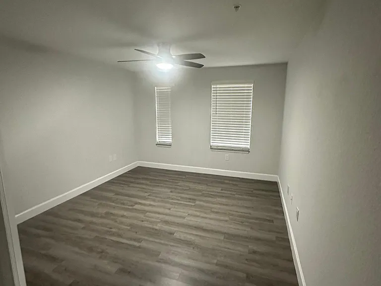 10075 Gate Pkwy N #103 — Photo 3
