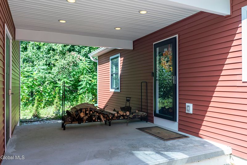 4th image of 146 Ernst Road