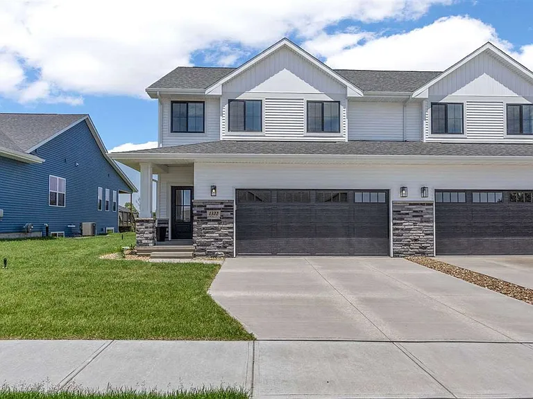 1342 Isabelle Ln — Photo 2