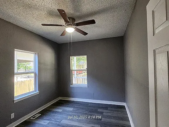 1903 N Jackson Ave — Photo 7