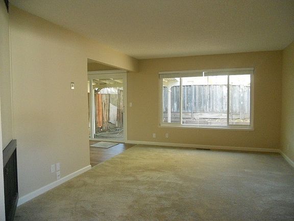 5th image of 5905 Hillview Ave