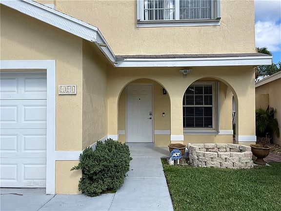 2nd image of 4040 Eastridge Cir