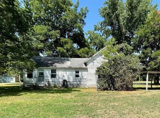 938 Locust St, Chetopa, KS 67336