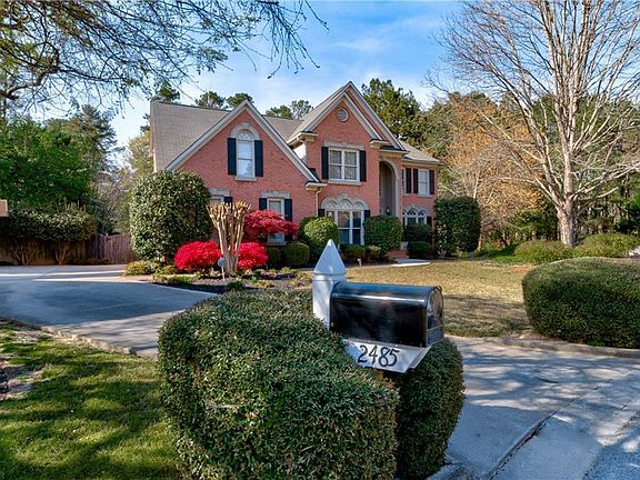 2nd image of 2485 Lynshire Ln