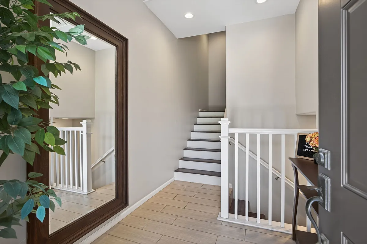 Foyer - 3721 Islander Walk