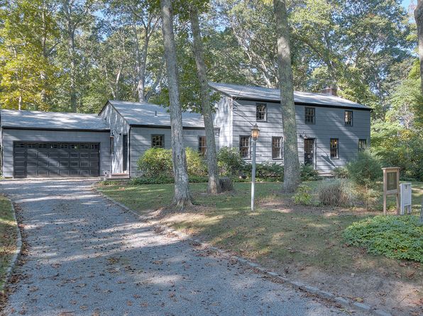 210 Robinson Ln