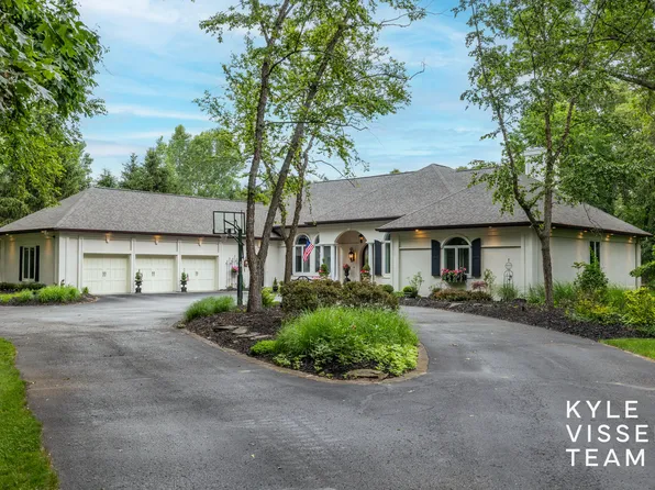 1680 Sterling Oaks Ct SE, Ada, MI 49301