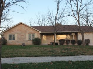 2325 Tanner Bridge Rd, Jefferson City, MO 65101