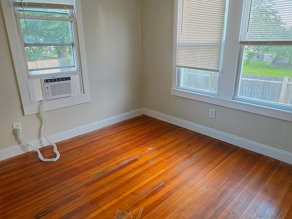 5th image of 43 School St