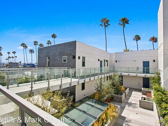 4th image of 3008 Santa Monica Blvd #310