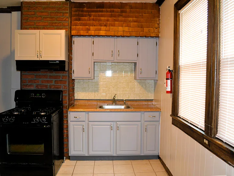 134 High St — Photo 4