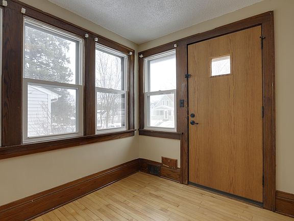 5th image of 707 Orange Ave E #1
