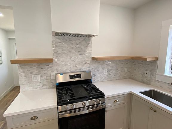 3rd image of 527 N Avenue 54