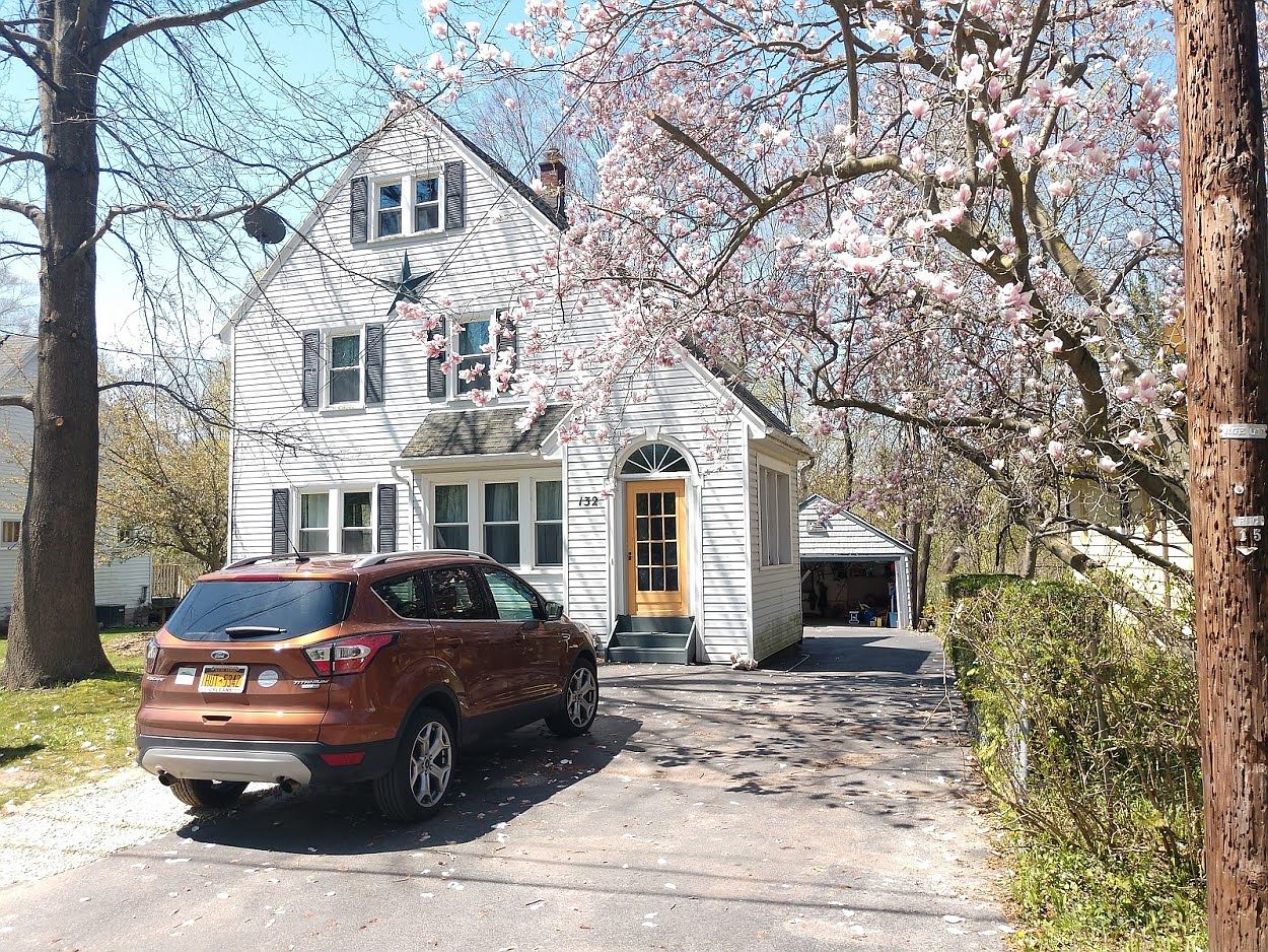 132 Midvale Dr, Fairport, NY 14450 Zillow