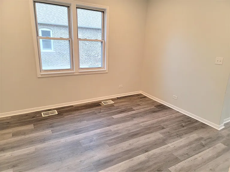 3453 S Lituanica Ave — Photo 10