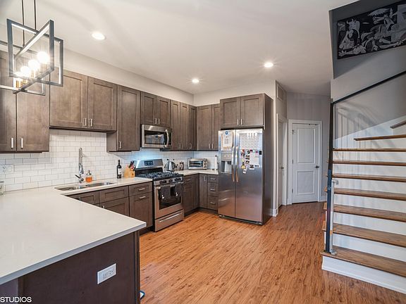4th image of 215 S Hamilton Ave #4N