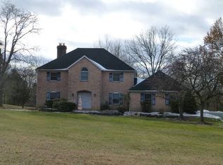 14 High Meadow Ln, Leesport, PA 19533