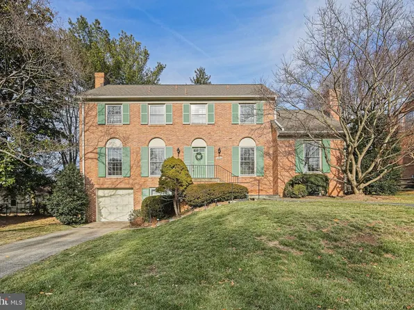 6903 Old Gate Ln, Rockville, MD 20852