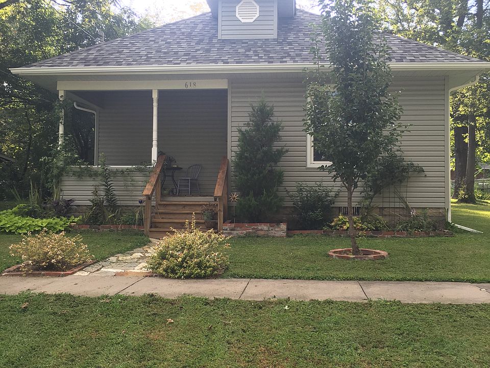 1st image of 618 N Almond St