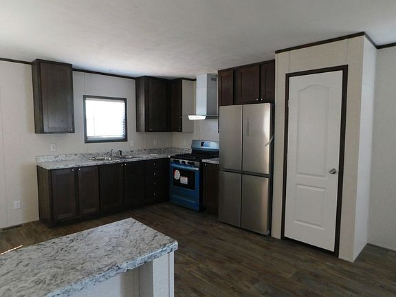 2nd image of 500 Talbot Ave #B-083