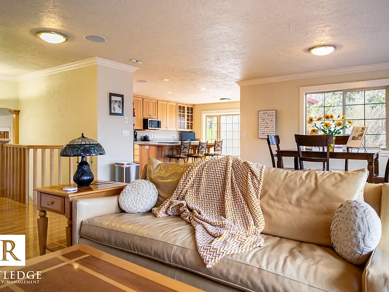 6565 Whispering Pines Ln — Photo 12