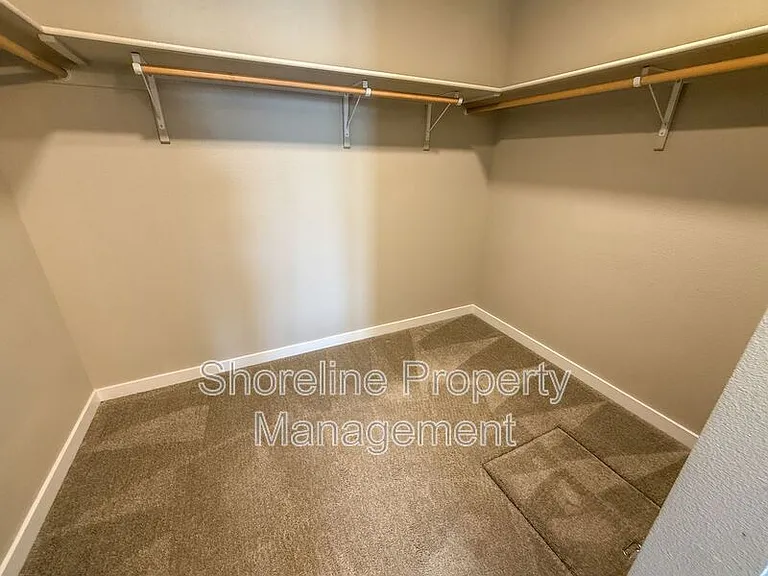 19304 Geneva Way — Photo 34
