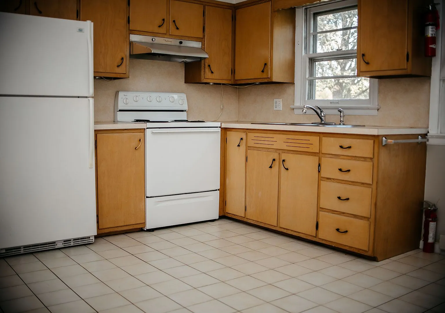 1012 Pecks Rd — Photo 3