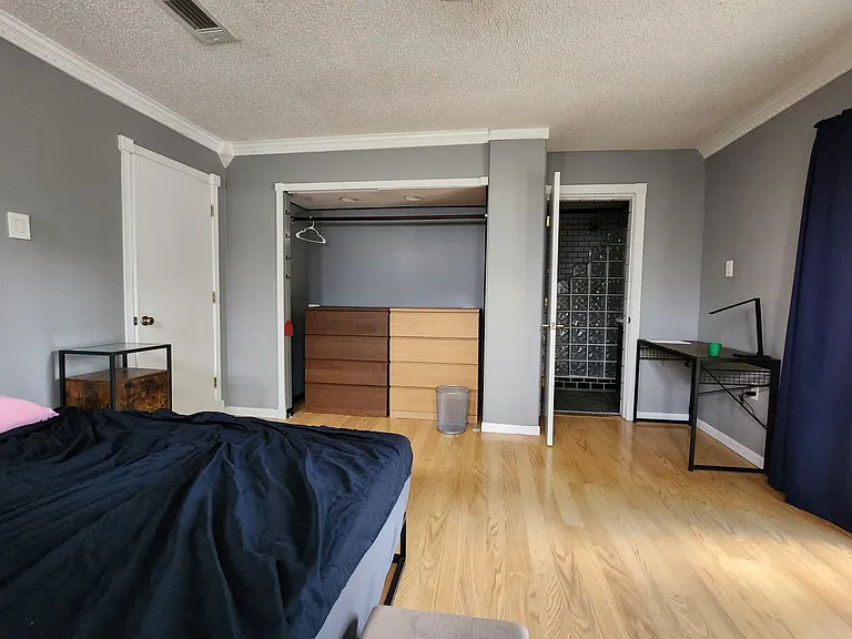 714 Buckingham Pl — Photo 3