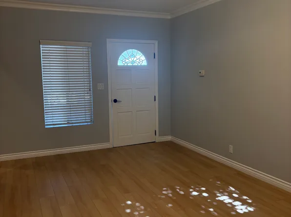 12920 Chandler Blvd, Van Nuys, CA 91401