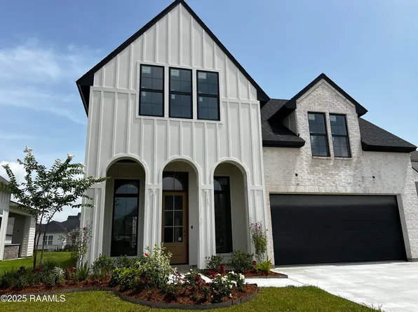 105 Bruges Ln, Youngsville, LA 70592