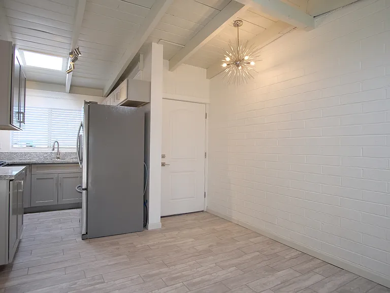 919 N Catalina Ave — Photo 6