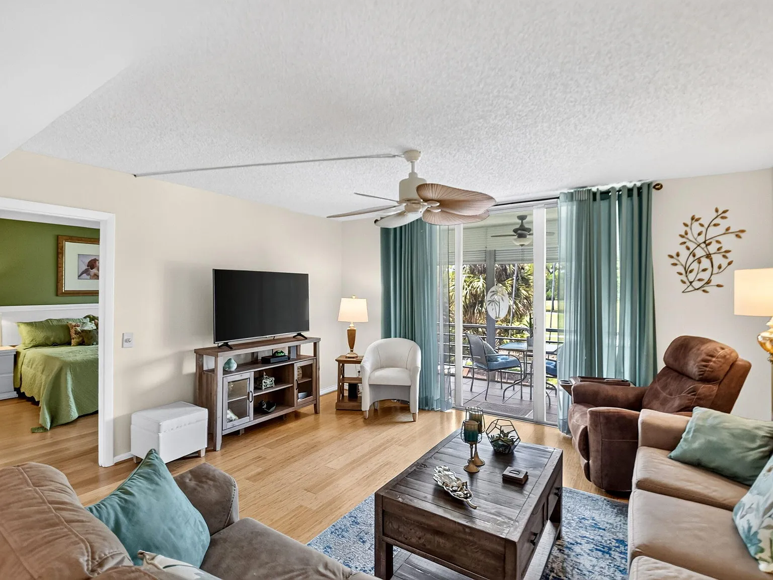 Barclay At Poinciana Place Condo — Photo 4